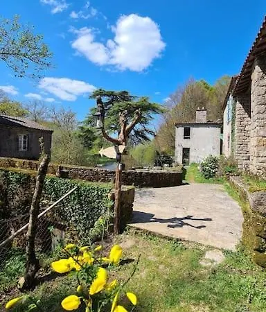 Hébergement de vacances Le Moulin De Froment 2 Gites De 8 Et De 12 Couchages, 10 Min Du Puy Du Fou Mallievre