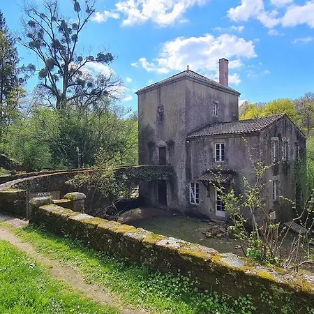 Le Moulin De Froment 2 Gites De 8 Et De 12 Couchages, 10 Min Du Puy Du Fou Mallievre